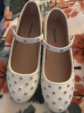 Steve Madden White Studded Mary Jane Flats for Kids